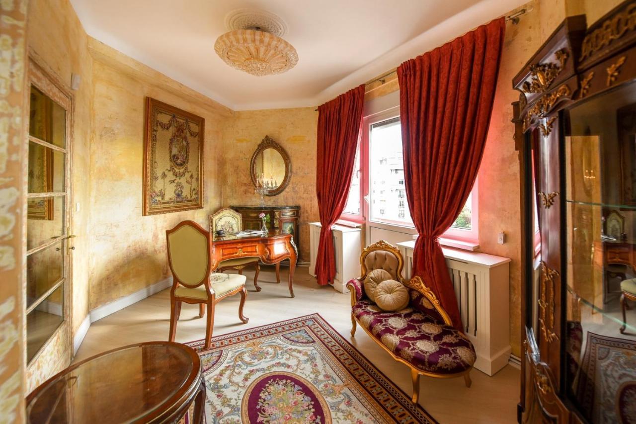 부쿠레슈티 Baroque Splendor: Breathtaking Views & Design 아파트 외부 사진