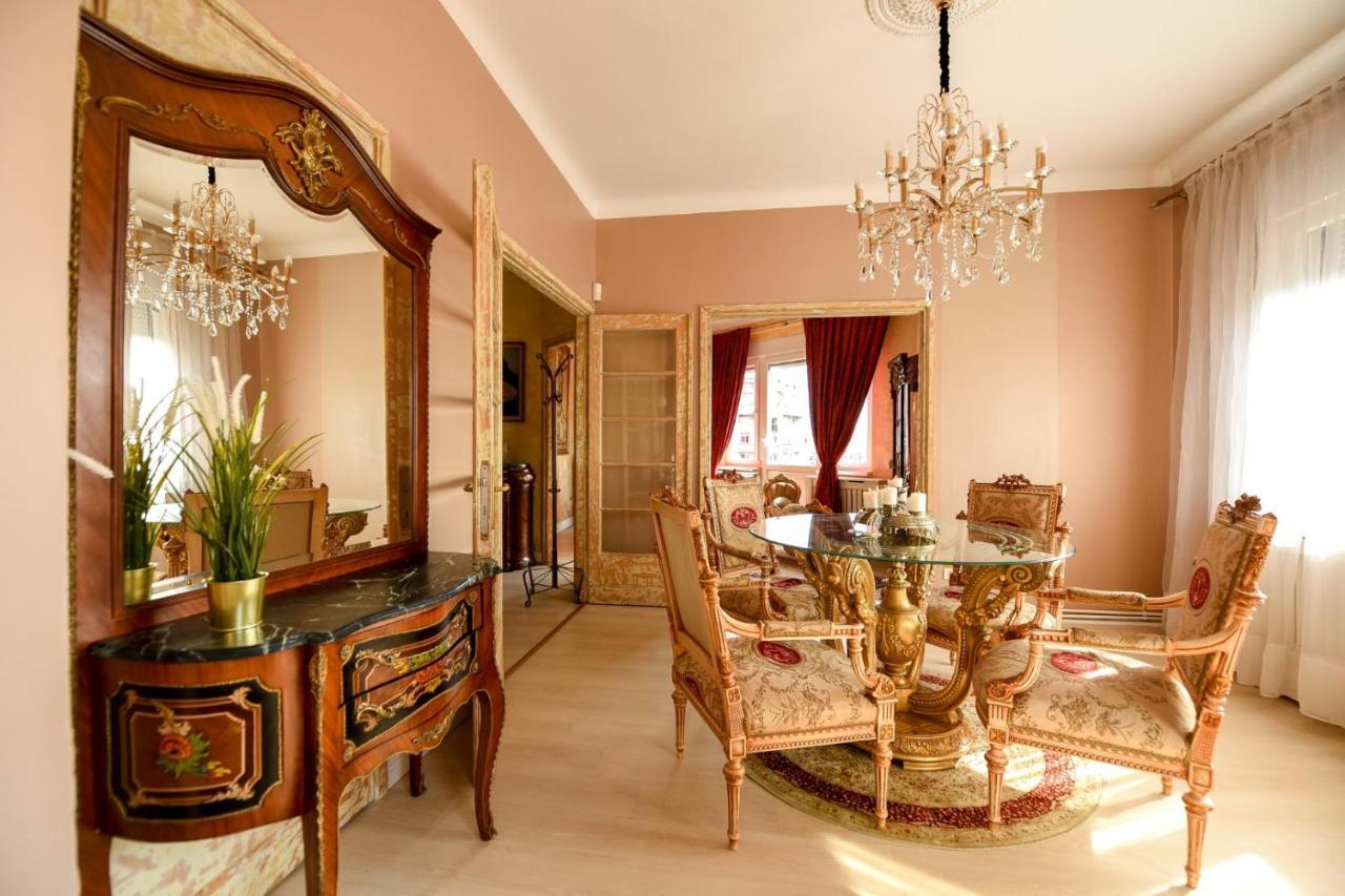 부쿠레슈티 Baroque Splendor: Breathtaking Views & Design 아파트 외부 사진
