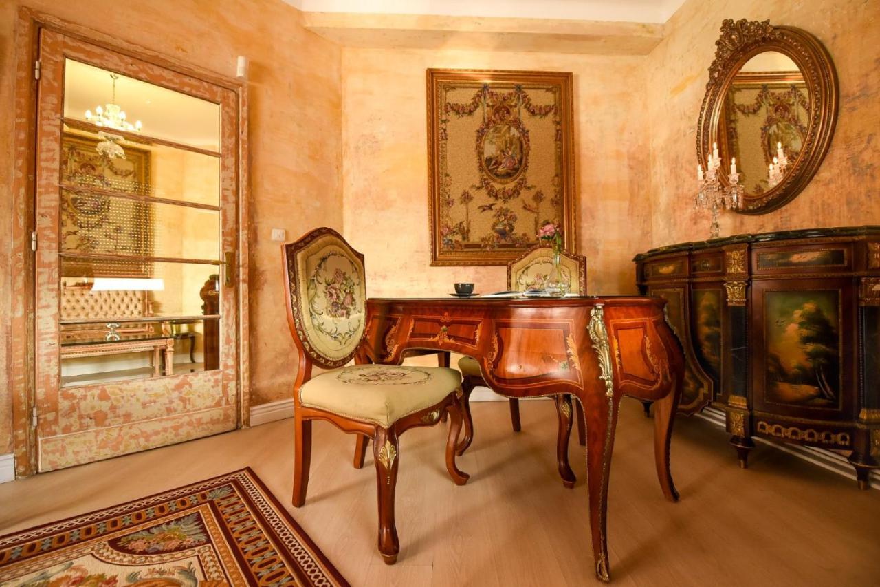 부쿠레슈티 Baroque Splendor: Breathtaking Views & Design 아파트 외부 사진