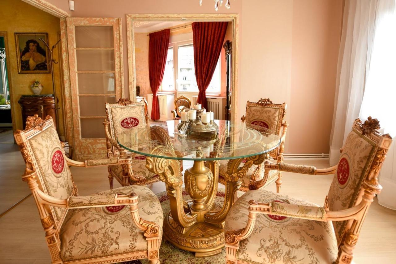 부쿠레슈티 Baroque Splendor: Breathtaking Views & Design 아파트 외부 사진